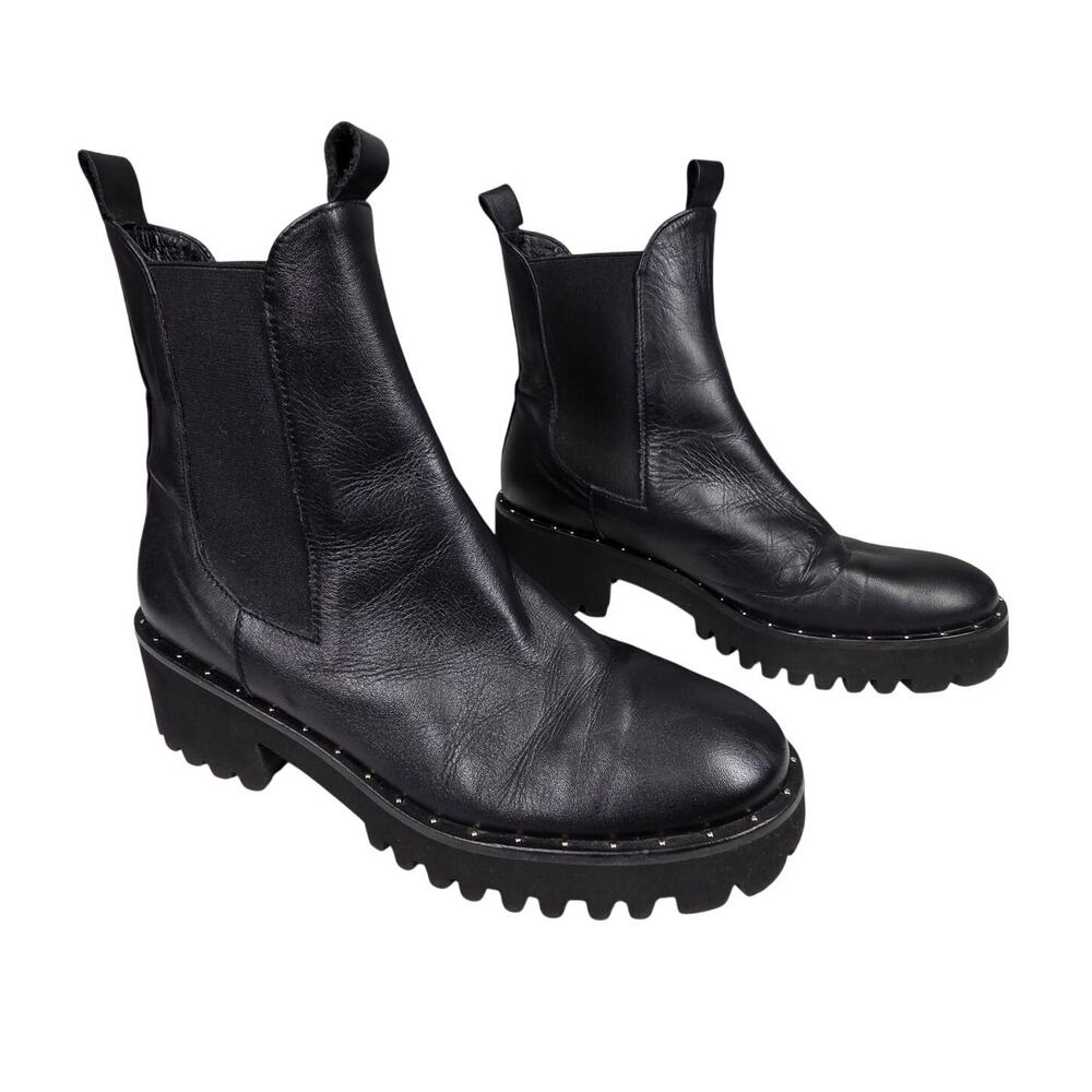 FREDA SALVADOR LUG SOLE CHELSEA COMFORT BOOTS – BLACK LEATHER – WOMEN’S 5.5